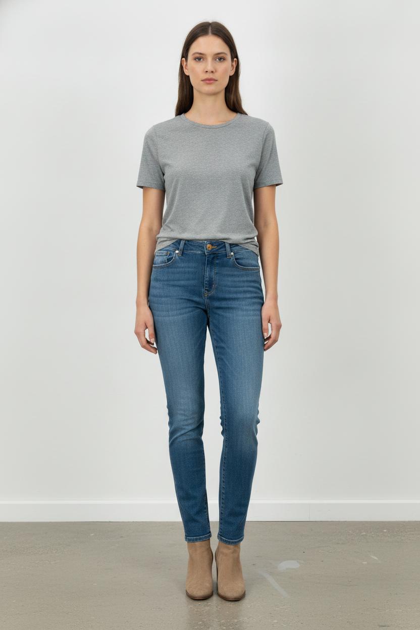 Jean Slim Bleu - Taille L/40 de la marque Closed | PARAD106584 - Vendu par Paradigme - Image 1