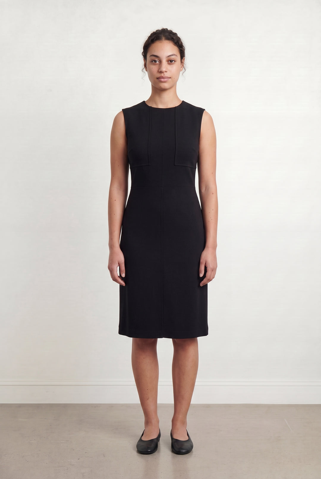 Robe Sans Manches Noire - Taille L/40 de la marque Tara Jarmon | PARAD106623 - Vendu par Paradigme - Image 1