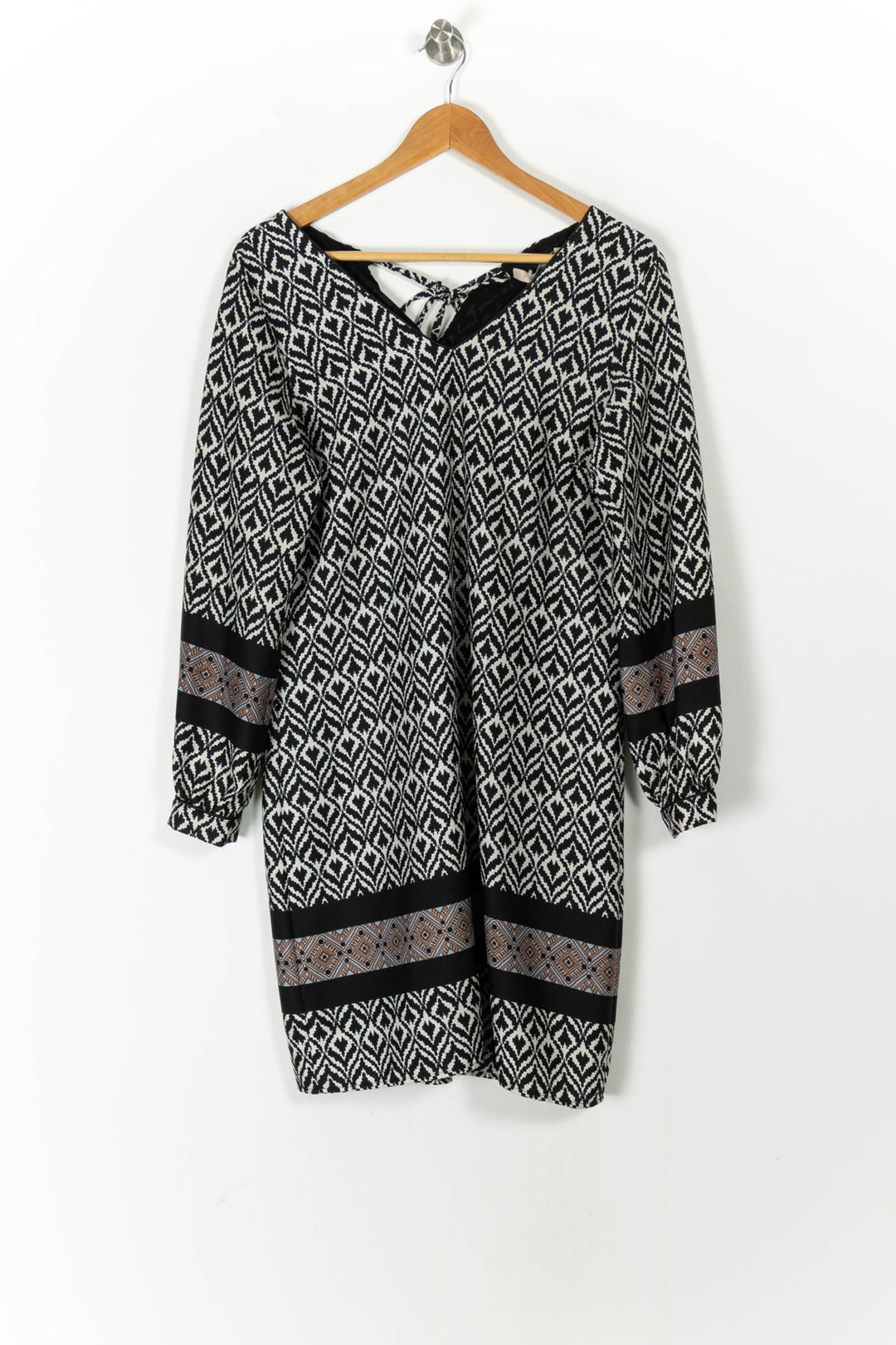 Robe Noire et Blanche - Taille S/36 de la marque La Fée Maraboutée | PARAD106656 - Vendu par Paradigme - Image 2
