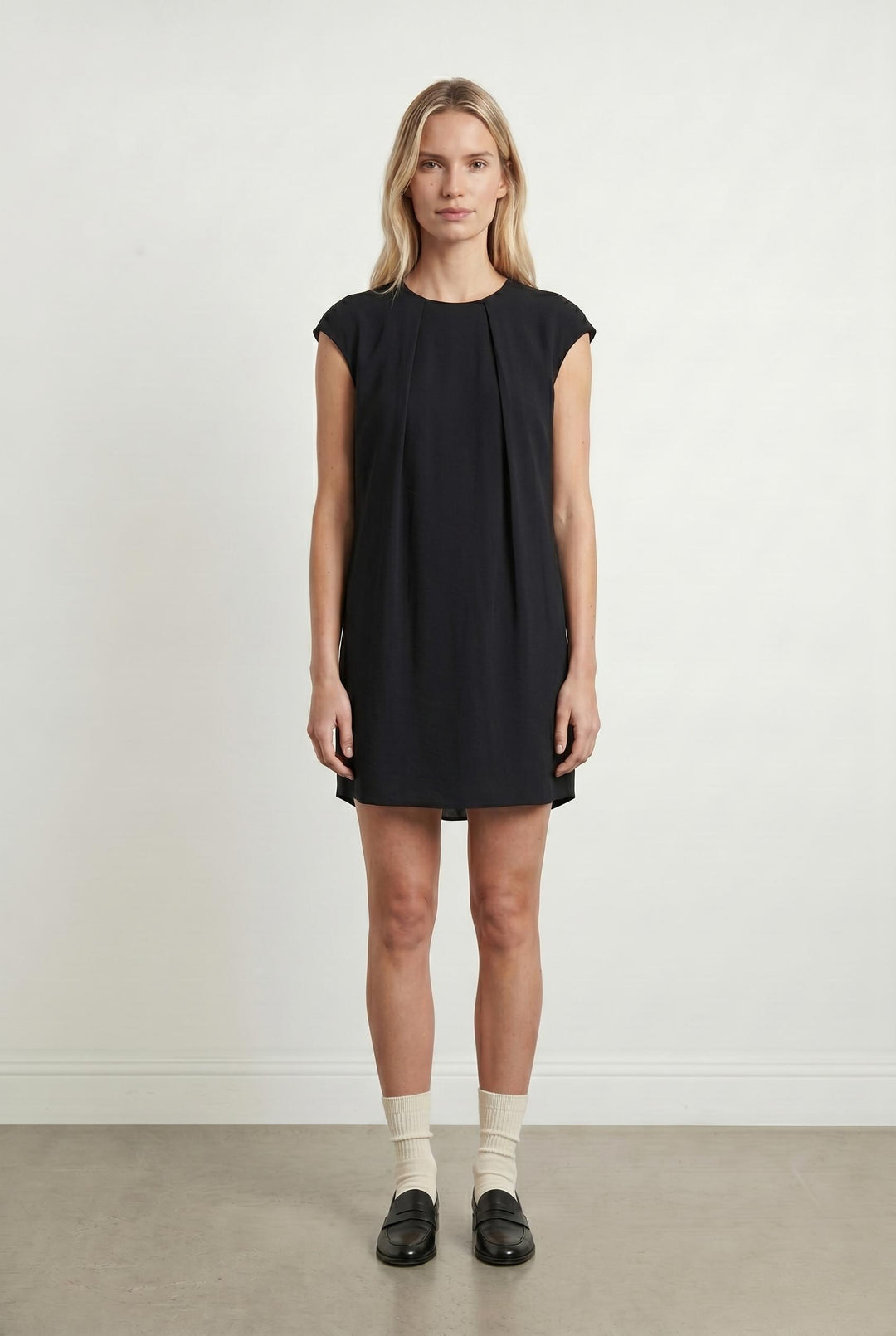 Robe Droite Noire - Taille M/38 de la marque COS | PARAD106767 - Vendu par Paradigme - Image 1