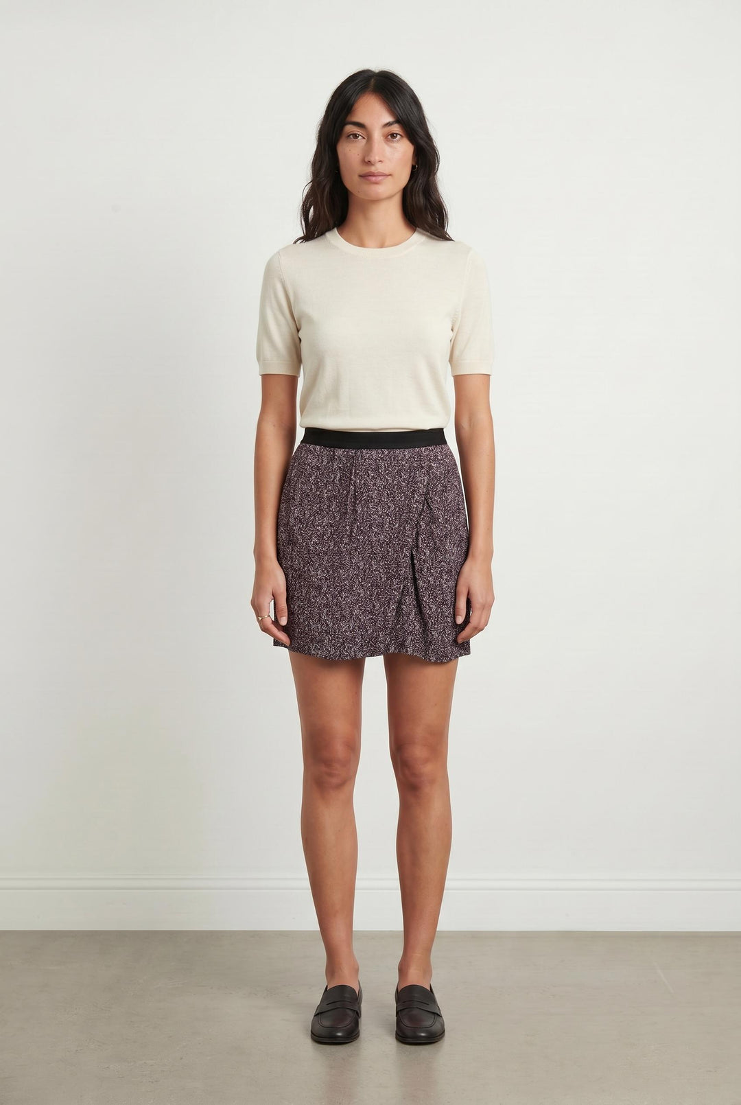 Jupe Courte Bordeaux et Noire - Taille M/38 de la marque IKKS | PARAD106901 - Vendu par Paradigme - Image 1