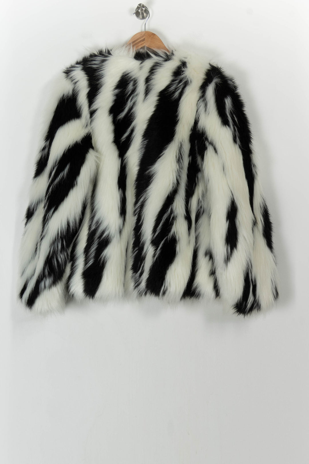 Manteau Fourrure Noir et Blanc - Taille M/38 de la marque The Kooples | PARAD106923 - Vendu par Paradigme - Image 4