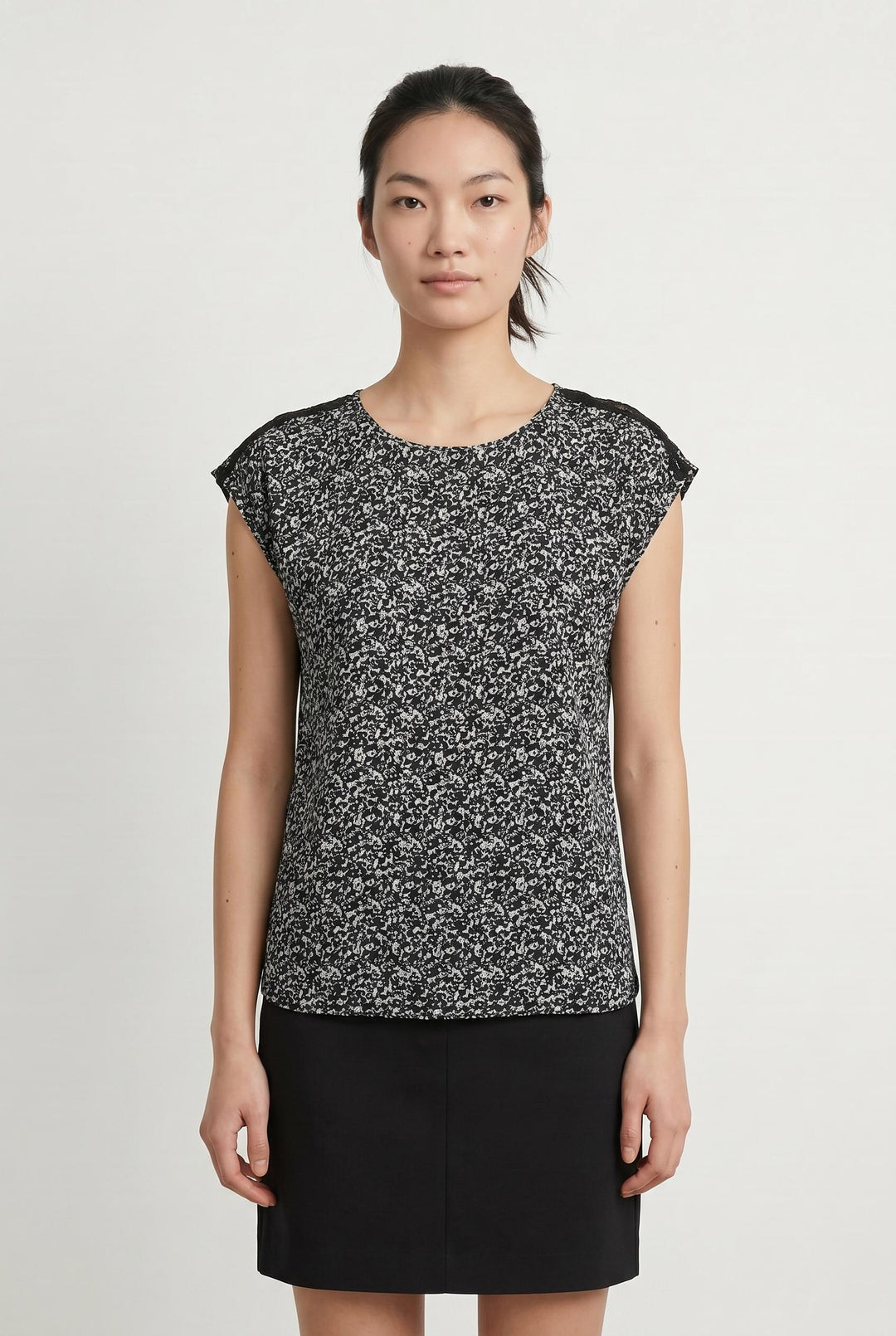 Blouse Noire et Blanche - Taille S/36 de la marque Comptoir des Cotonniers | PARAD106978 - Vendu par Paradigme - Image 1