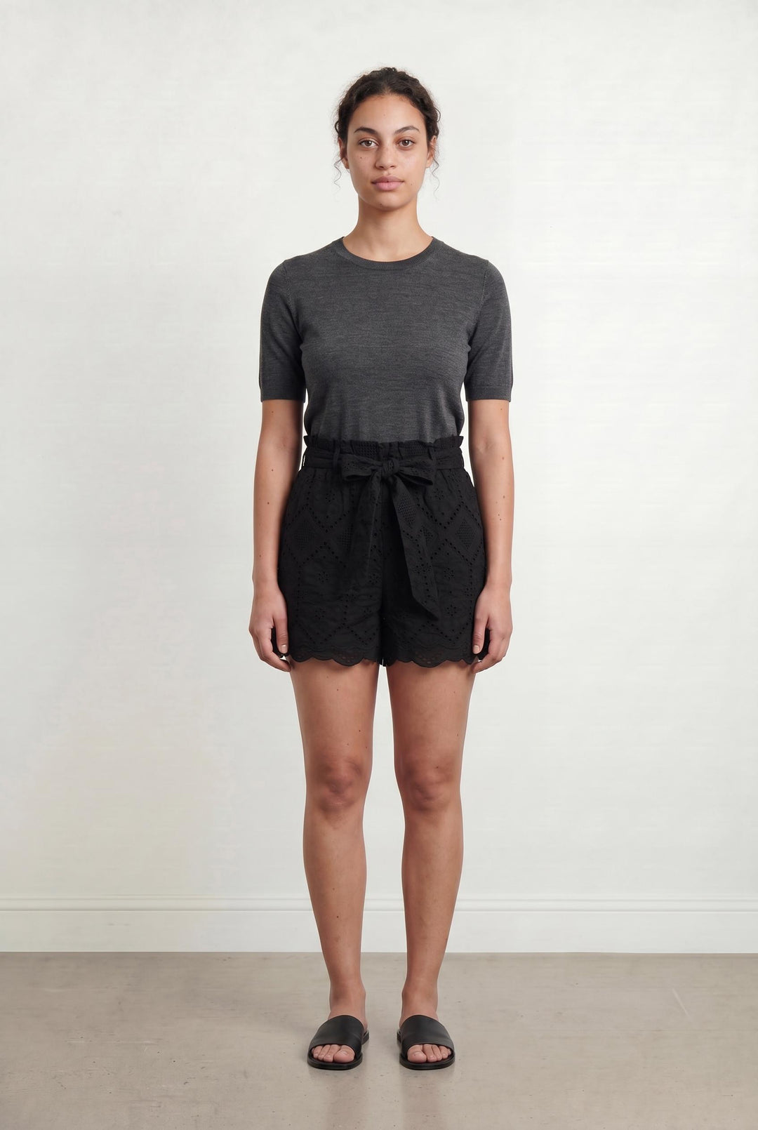 Short en Dentelle Noir - Taille L/40 de la marque Imprevu | PARAD107244 - Vendu par Paradigme - Image 1