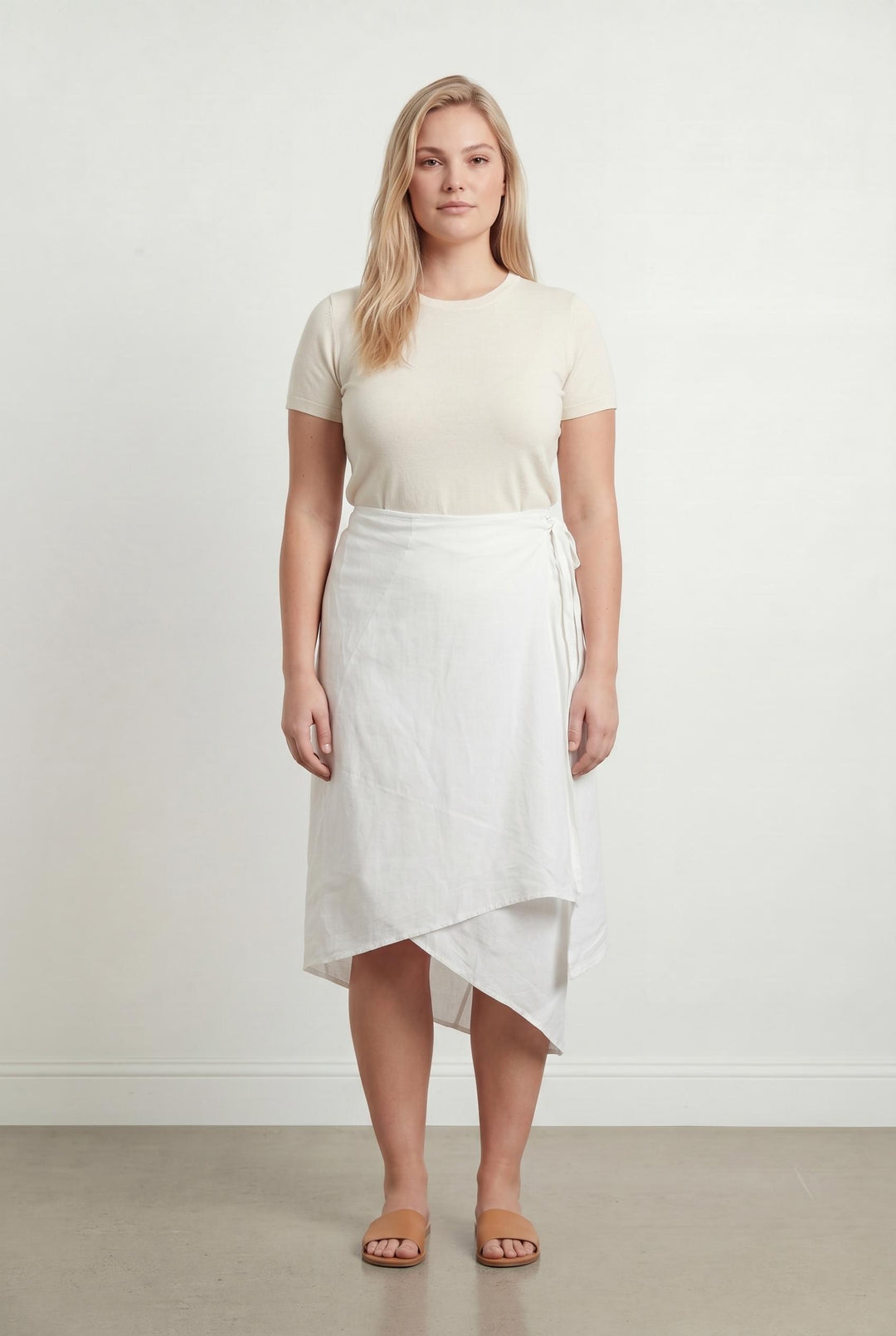 Jupe Portefeuille Blanche - Taille XXL/44 de la marque La Fée Maraboutée | PARAD107299 - Vendu par Paradigme - Image 1