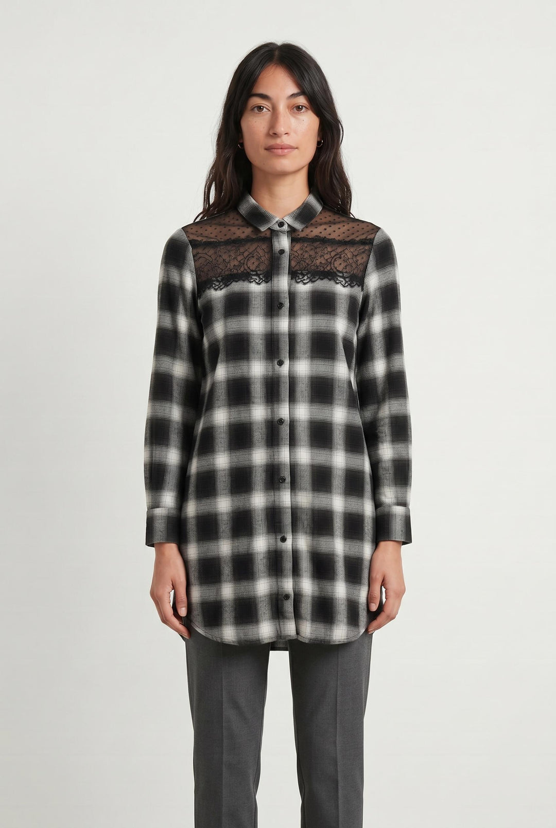 Chemise Longue Noire et Blanche - Taille S/36 de la marque Maje | PARAD107300 - Vendu par Paradigme - Image 1