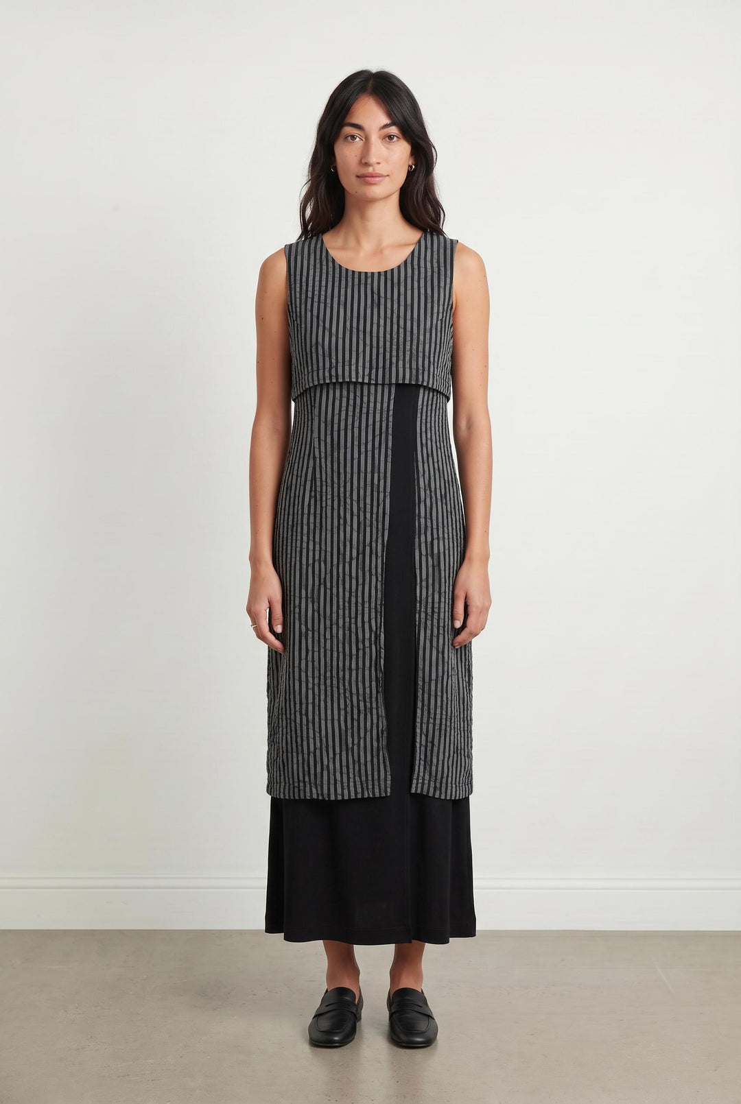 Robe Longue Noire et Grise - Taille M/38 de la marque ZAPA | PARAD107393 - Vendu par Paradigme - Image 1