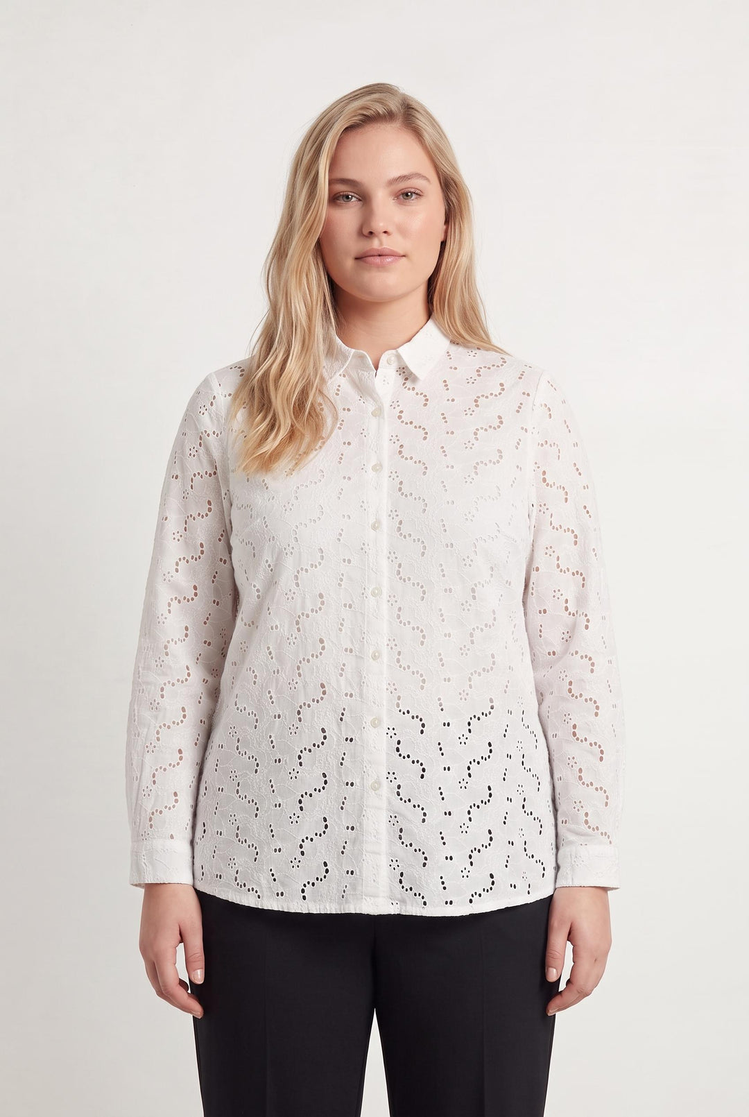 Chemise Brodée Blanche - Taille XXL/44 de la marque Bleu Blanc Rouge | PARAD107602 - Vendu par Paradigme - Image 1