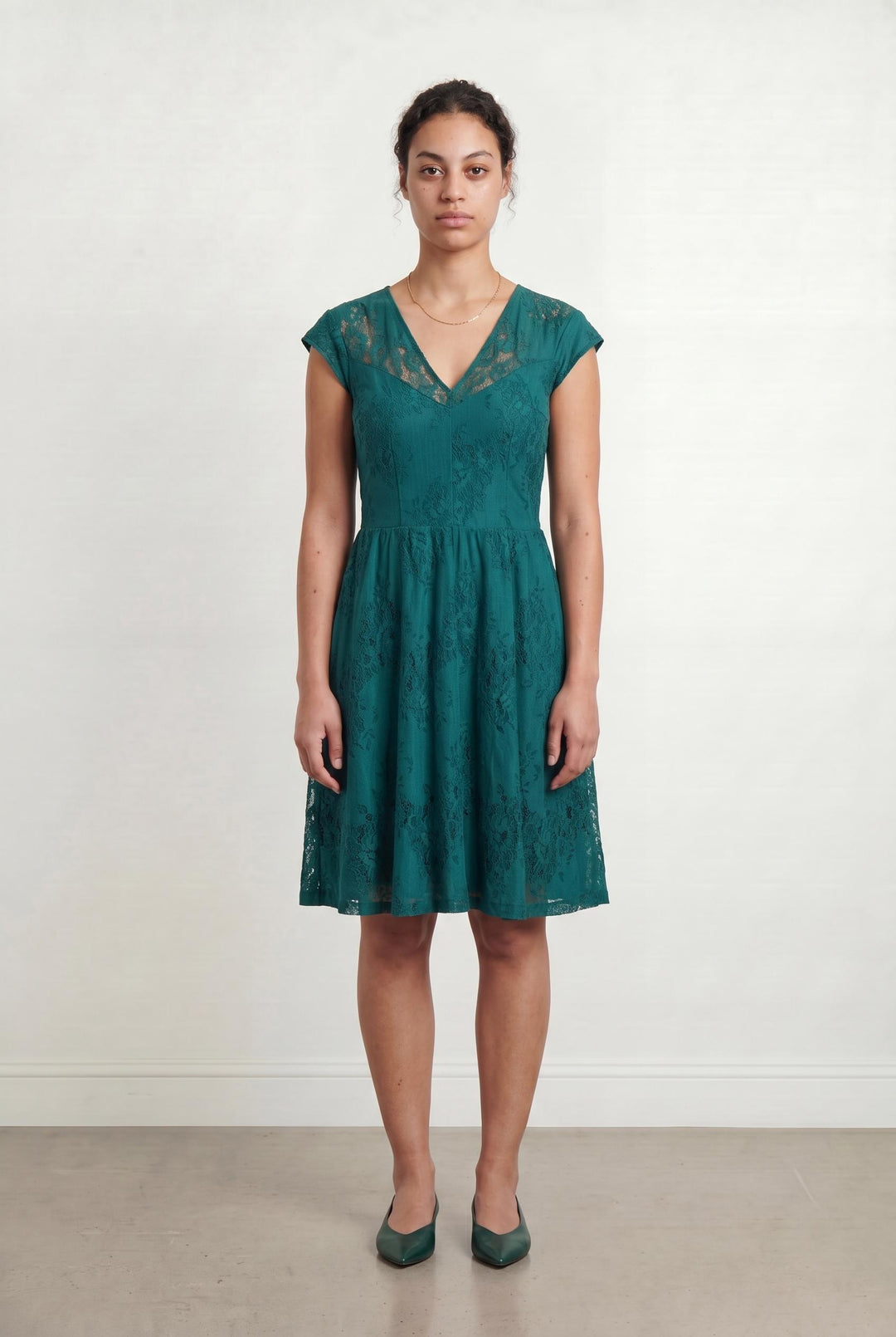 Robe Dentelle Verte - Taille L/40 de la marque La Fée Maraboutée | PARAD107633 - Vendu par Paradigme - Image 1