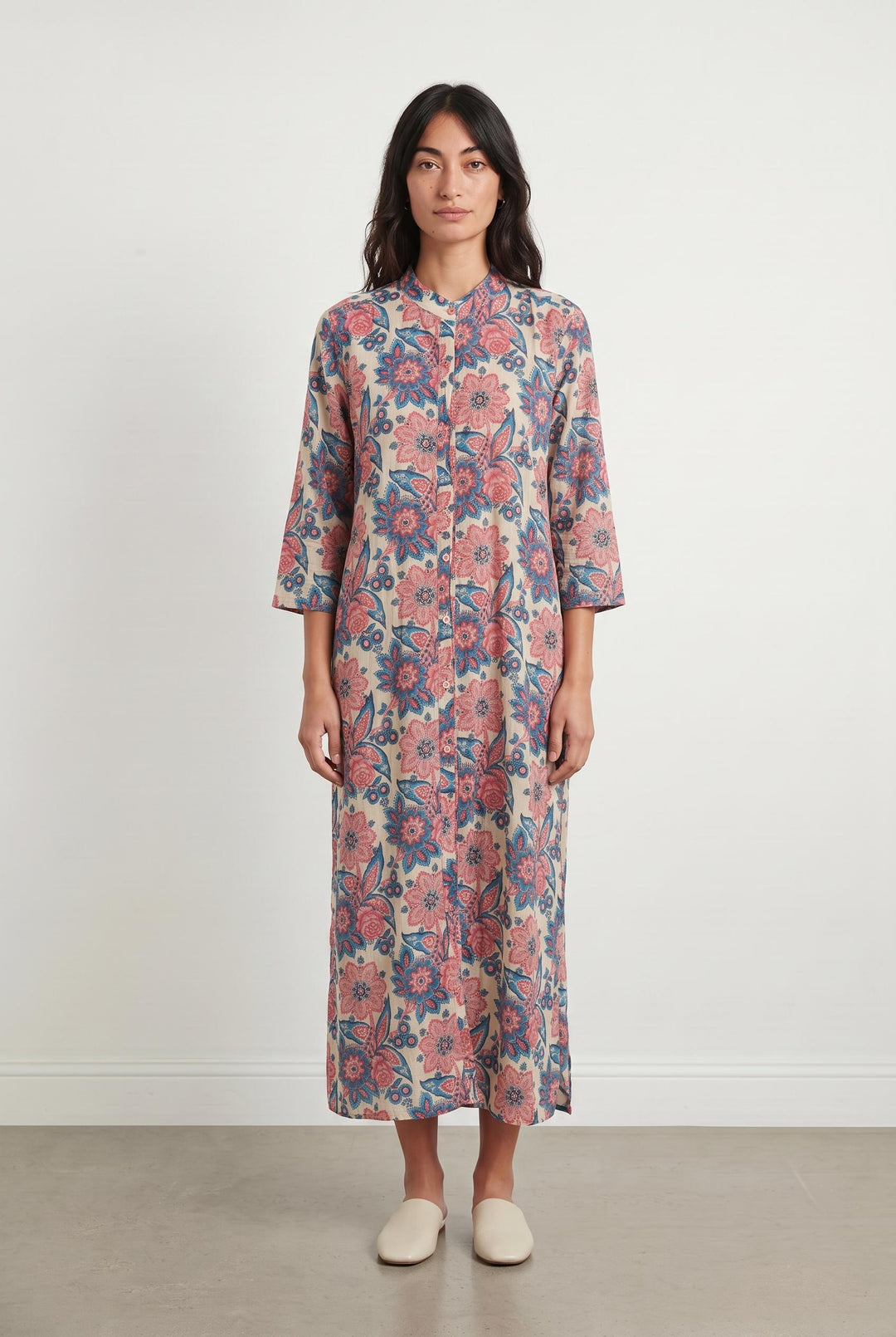 Robe Longue Écrue à Fleurs Roses et Bleues - Taille S/36 de la marque Petite Mendigote | PARAD107740 - Vendu par Paradigme - Image 1