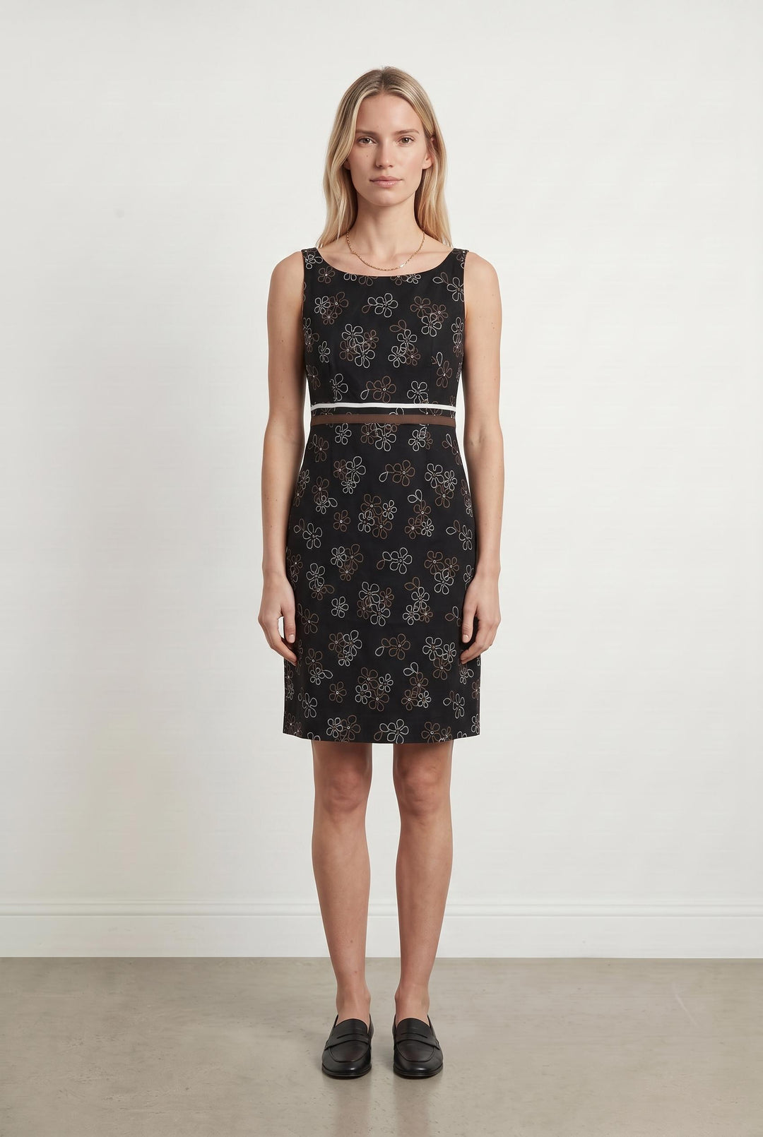 Robe Droite Noire et Marron - Taille M/38 de la marque Paule Ka | PARAD107742 - Vendu par Paradigme - Image 1