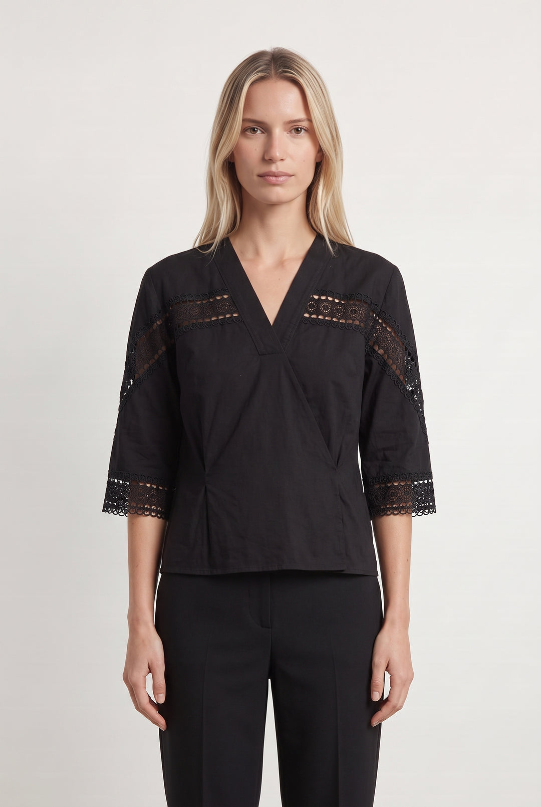 Blouse Noire - Taille S/36 de la marque Sandro | PARAD107905 - Vendu par Paradigme - Image 1