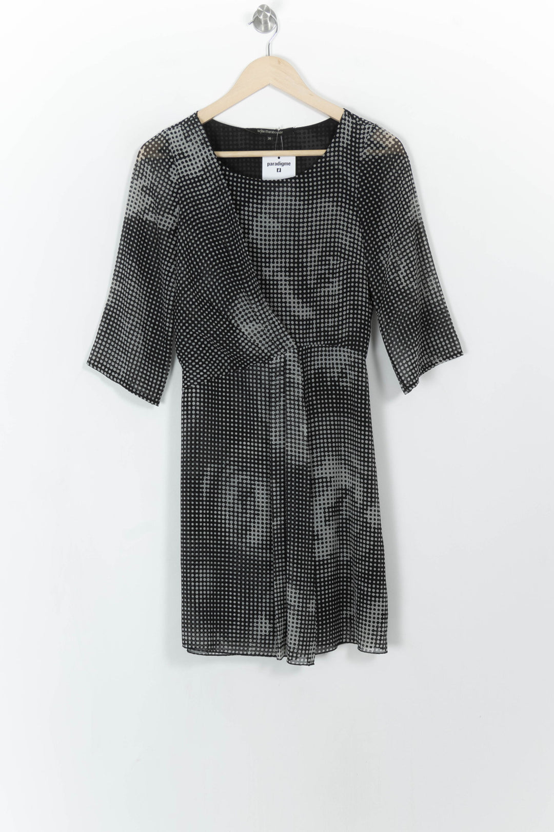 Robe Portefeuille Grise et Noire - Taille S/36 de la marque La Fée Maraboutée | PARAD107956 - Vendu par Paradigme - Image 2
