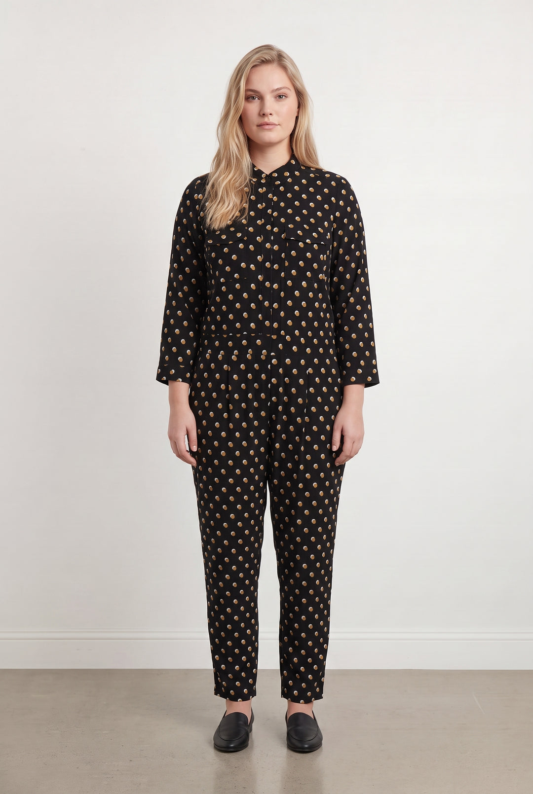 Combinaison Noire et Beige - Taille XL/42 de la marque Maison 123 | PARAD108144 - Vendu par Paradigme - Image 1