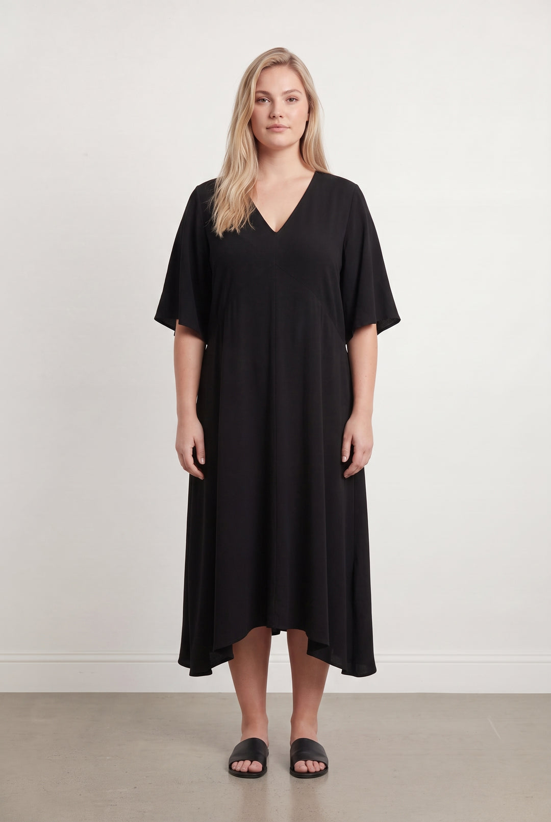 Robe Midi Noire - Taille XXL/44 de la marque ZAPA | PARAD108352 - Vendu par Paradigme - Image 1