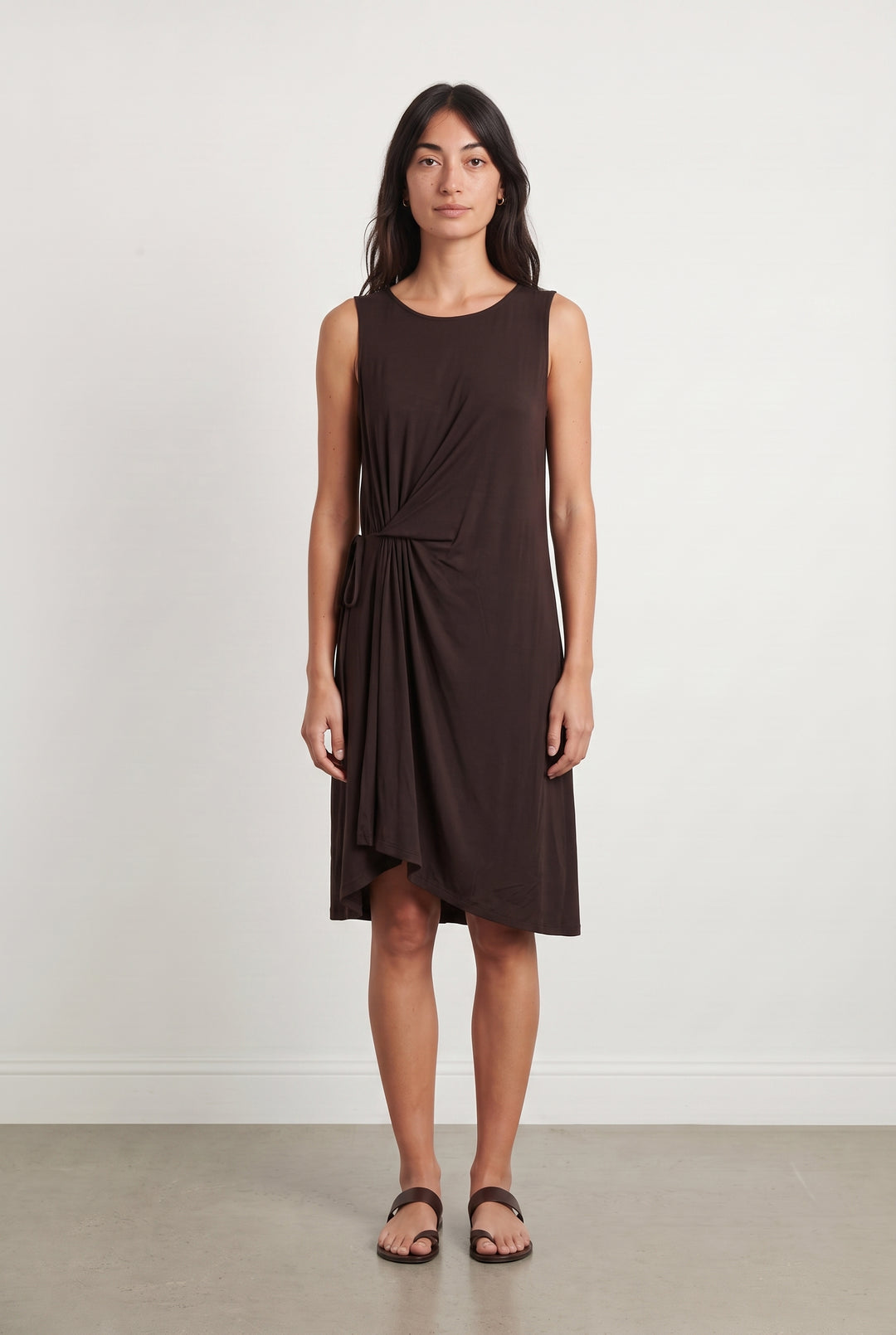 Robe Sans Manches Marron - Taille S/36 de la marque Indies | PARAD108388 - Vendu par Paradigme - Image 1