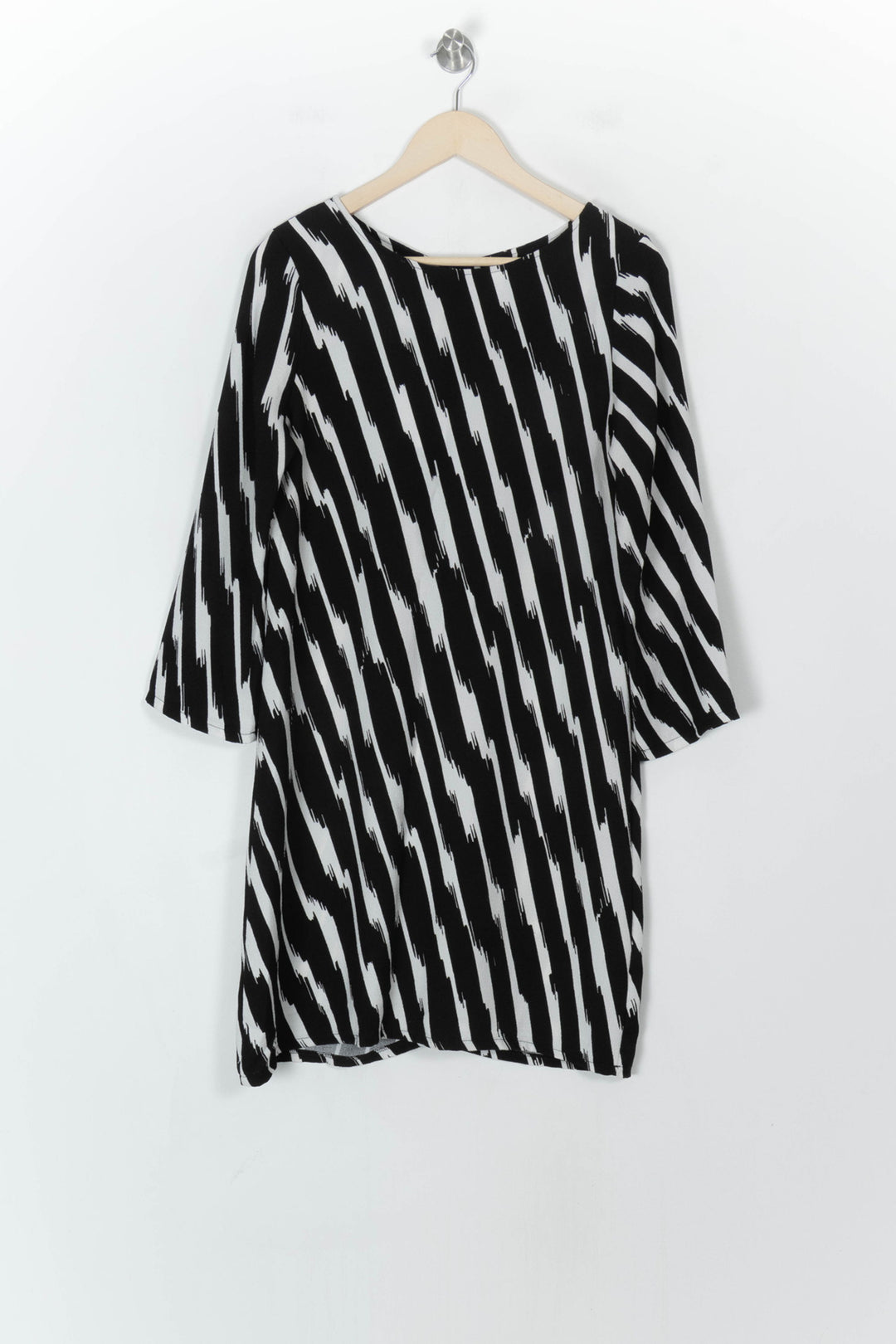 Robe Noire et Blanche - Taille L/40 de la marque La Fée Maraboutée | PARAD108641 - Vendu par Paradigme - Image 2