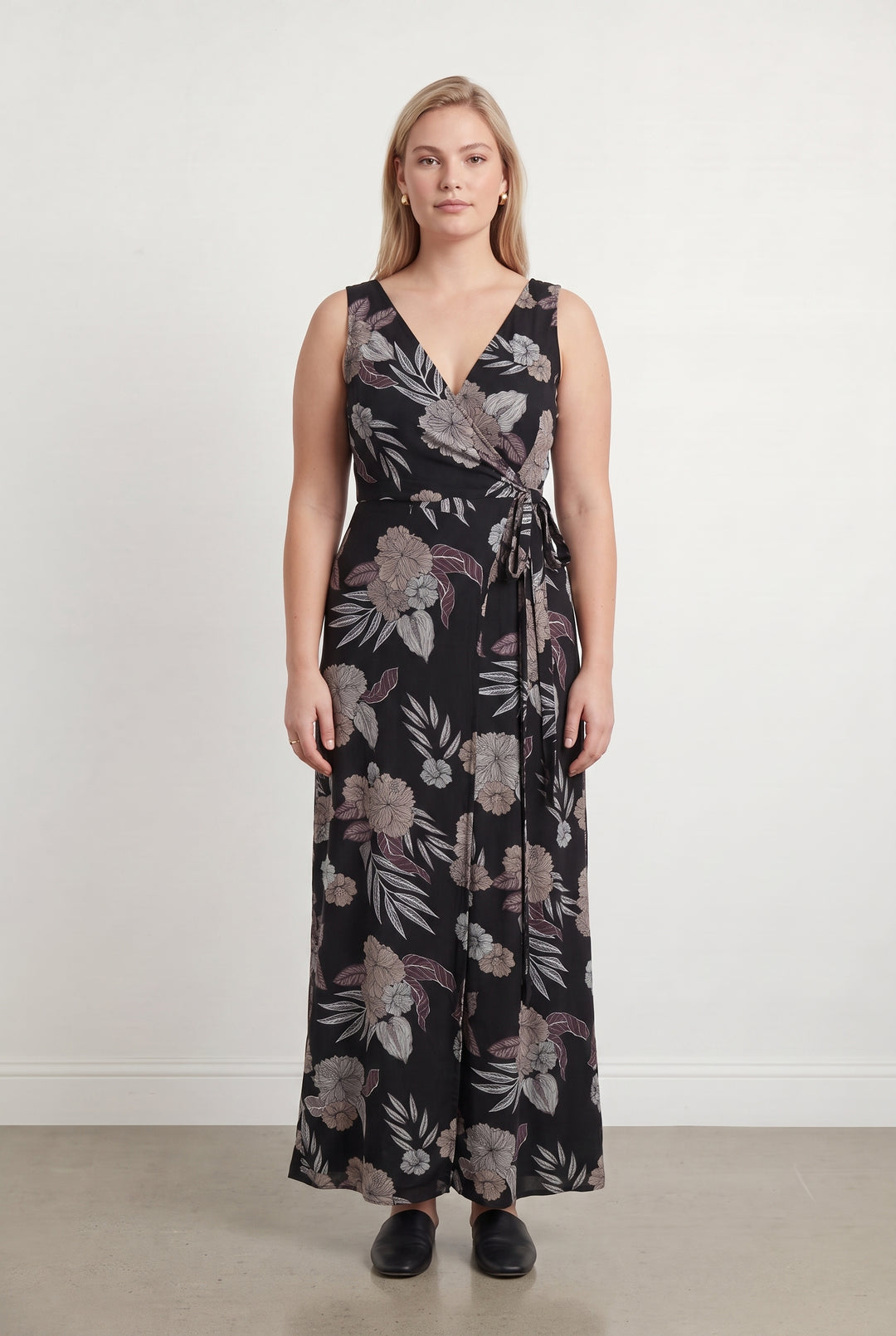 Combinaison Noire et Beige - Taille XL/42 de la marque La Fée Maraboutée | PARAD108861 - Vendu par Paradigme - Image 1
