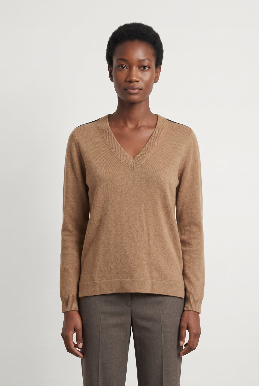 Pull Col V Beige - Taille M/38 de la marque IKKS | PARAD112220 - Vendu par Paradigme - Image 1