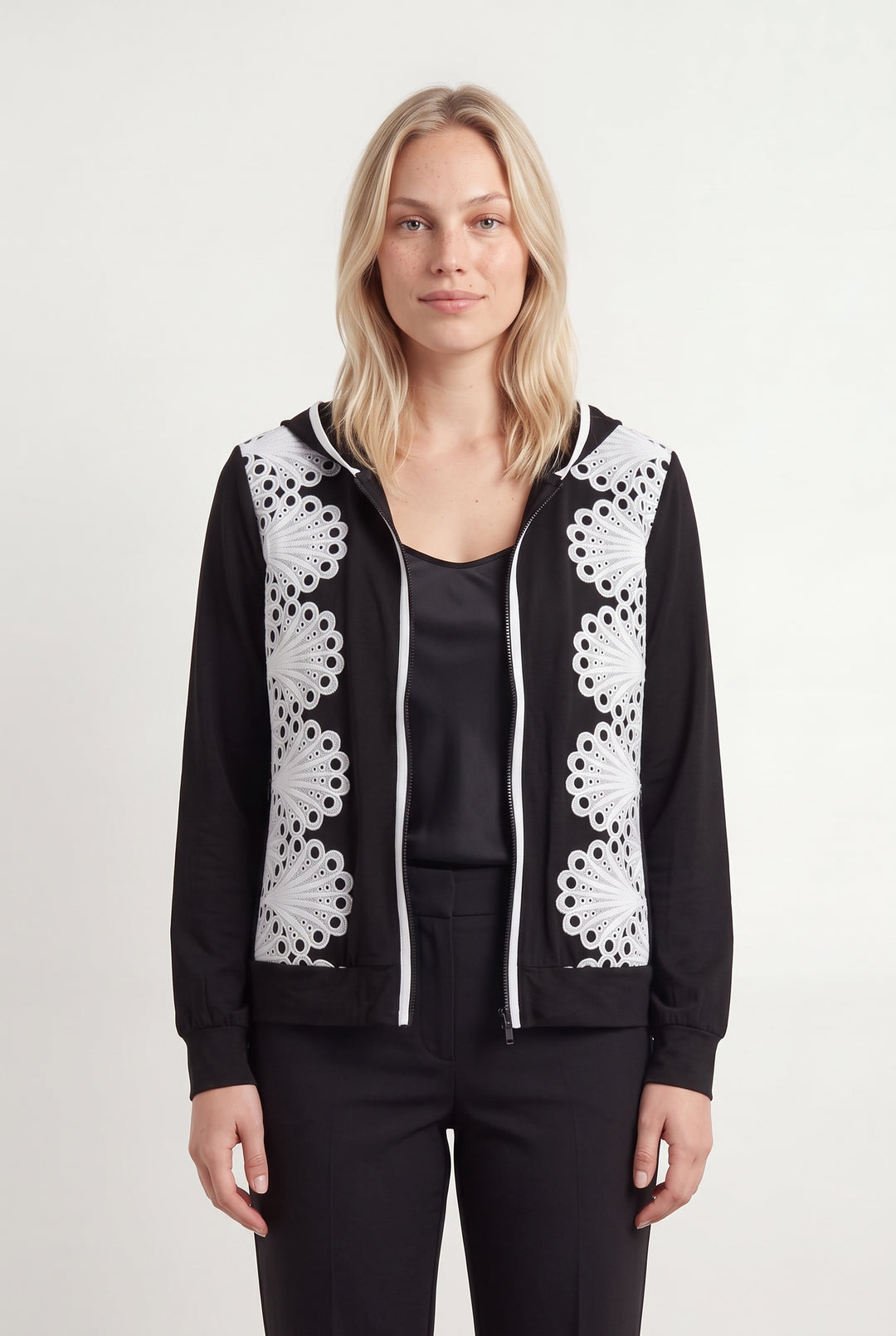 Veste Noire et Blanche - Taille L/40 de la marque Bleu Blanc Rouge | PARAD112535 - Vendu par Paradigme - Image 1