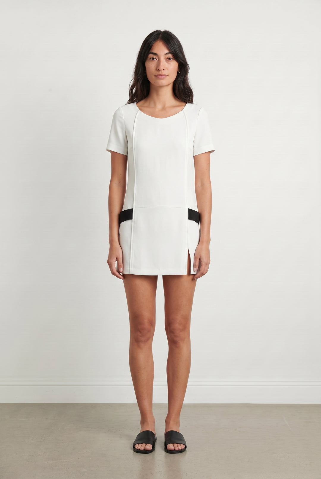 Robe Courte Blanche et Noire - Taille S/36 de la marque The Kooples | PARAD113420 - Vendu par Paradigme - Image 1