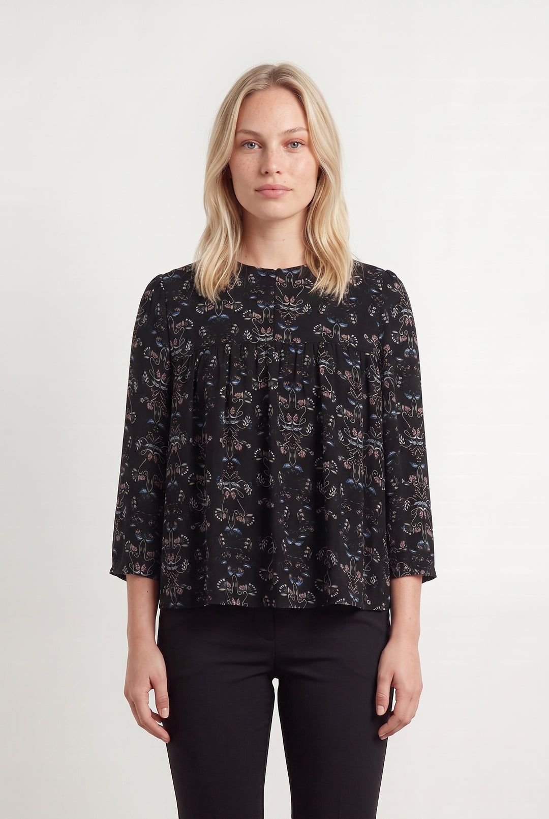 Blouse Noire et Bleue - Taille L/40 de la marque Suncoo | PARAD113499 - Vendu par Paradigme - Image 1