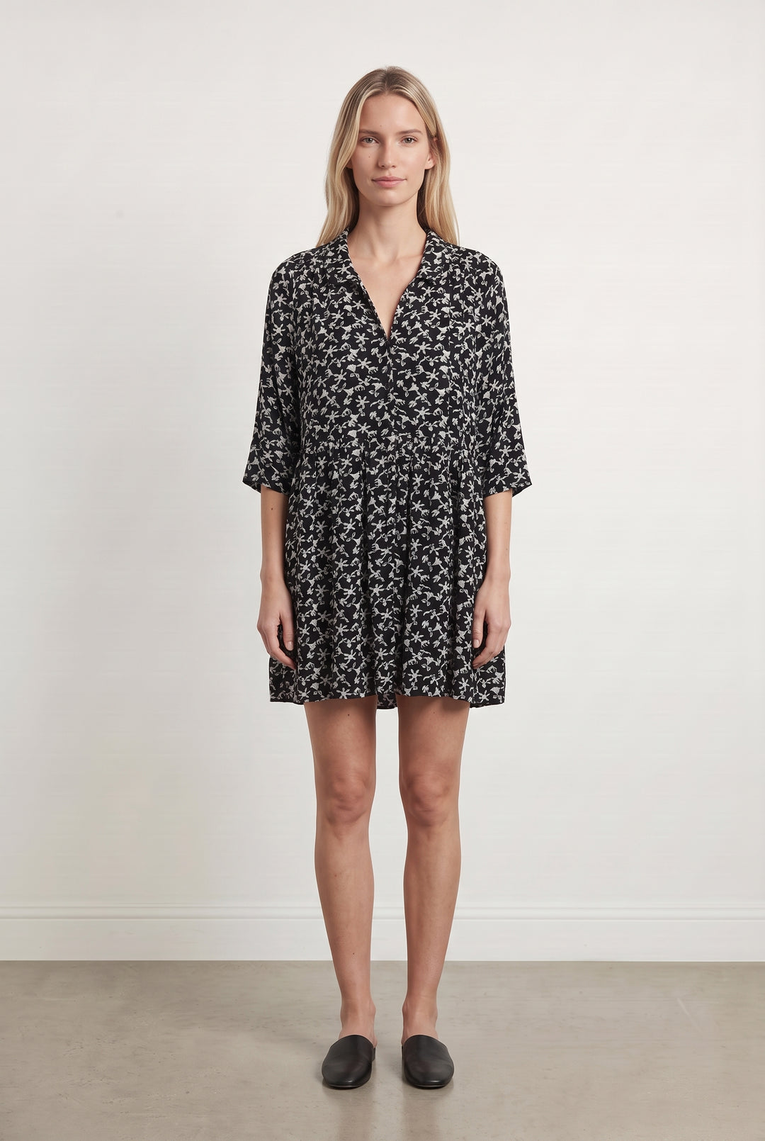 Robe Fleurie Noire et Blanche - Taille S/36 de la marque ba&sh | PARAD113633 - Vendu par Paradigme - Image 1
