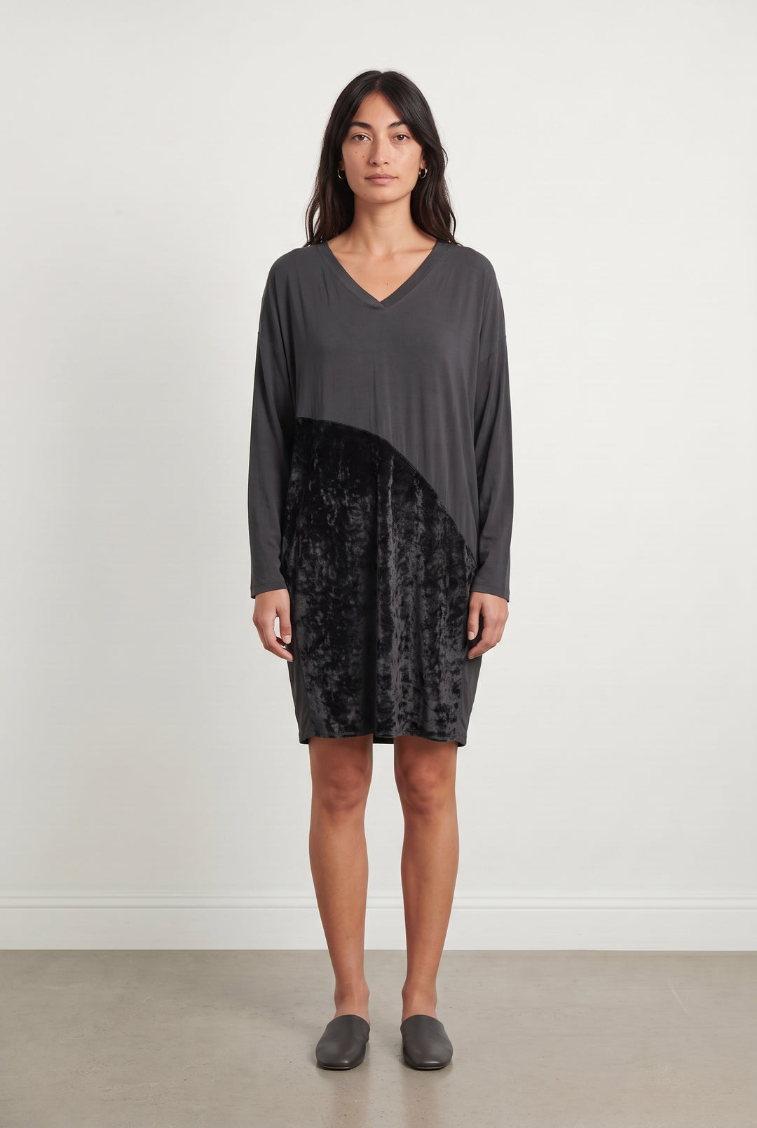 Robe Gris et Noir - Taille M/38 de la marque La Fée Maraboutée | PARAD113658 - Vendu par Paradigme - Image 1