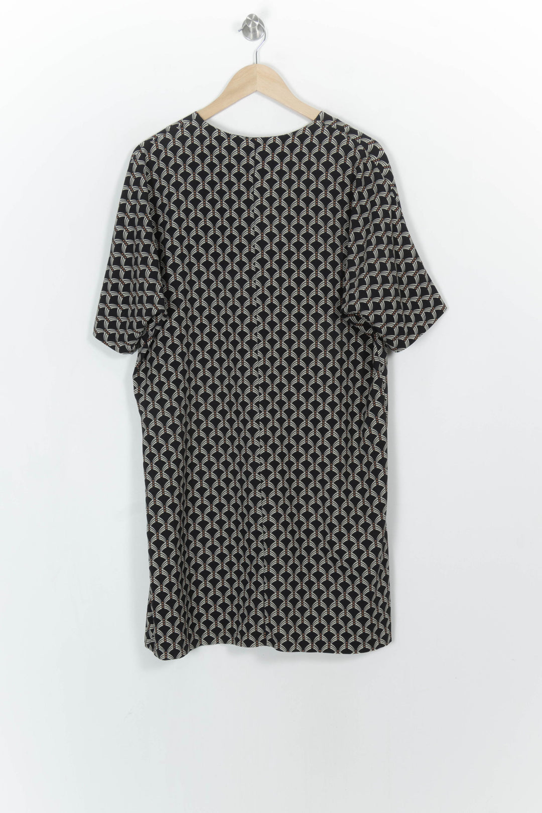 Robe Noire et Blanche - Taille XXL/44 de la marque La Fée Maraboutée | PARAD113973 - Vendu par Paradigme - Image 5