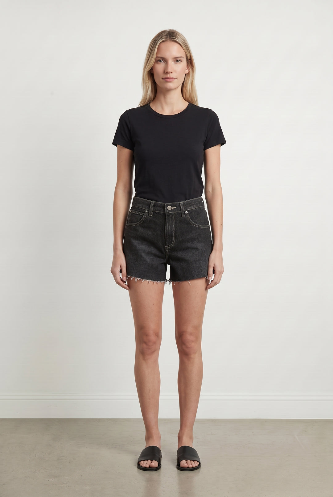 Short en Jean Noir - Taille XS/34 de la marque Wrangler | PARAD114396 - Vendu par Paradigme - Image 1