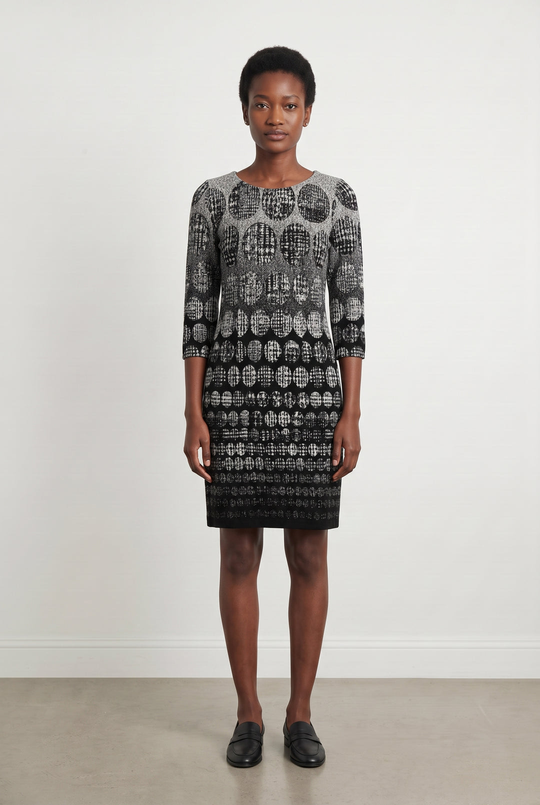 Robe Noire et Grise - Taille XS/34 de la marque La Fée Maraboutée | PARAD114867 - Vendu par Paradigme - Image 1