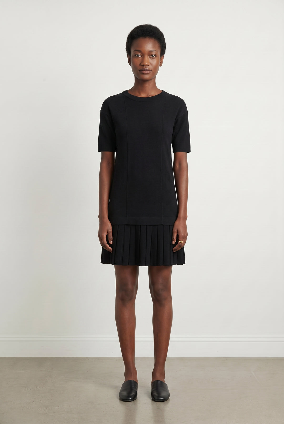 Robe Plissée Noire - Taille M/38 de la marque La Fée Maraboutée | PARAD115204 - Vendu par Paradigme - Image 1