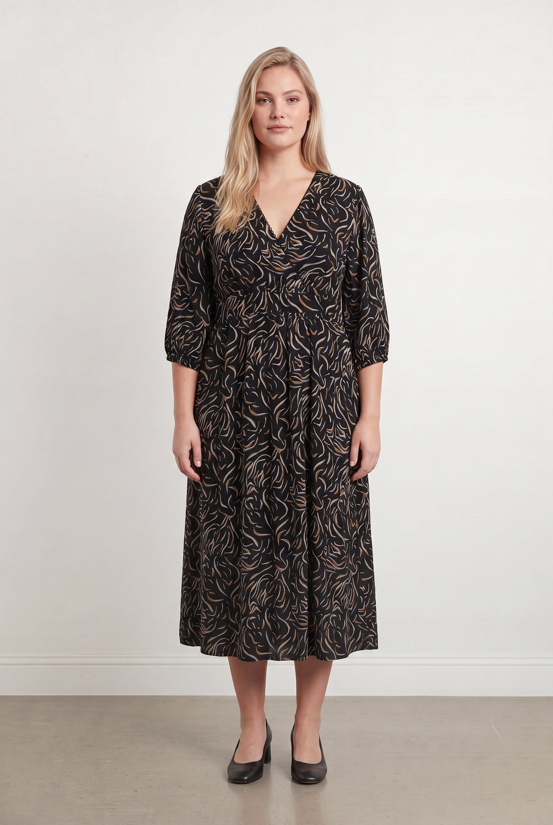 Robe Midi Noire et Beige - Taille XXL/44 de la marque Maison 123 | PARAD115390 - Vendu par Paradigme - Image 1