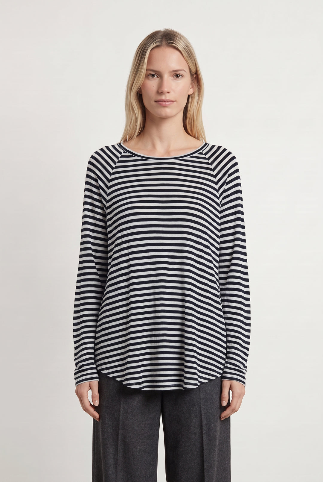 Marinière Noire et Blanche - Taille M/38 de la marque American Vintage | PARAD116772 - Vendu par Paradigme - Image 1