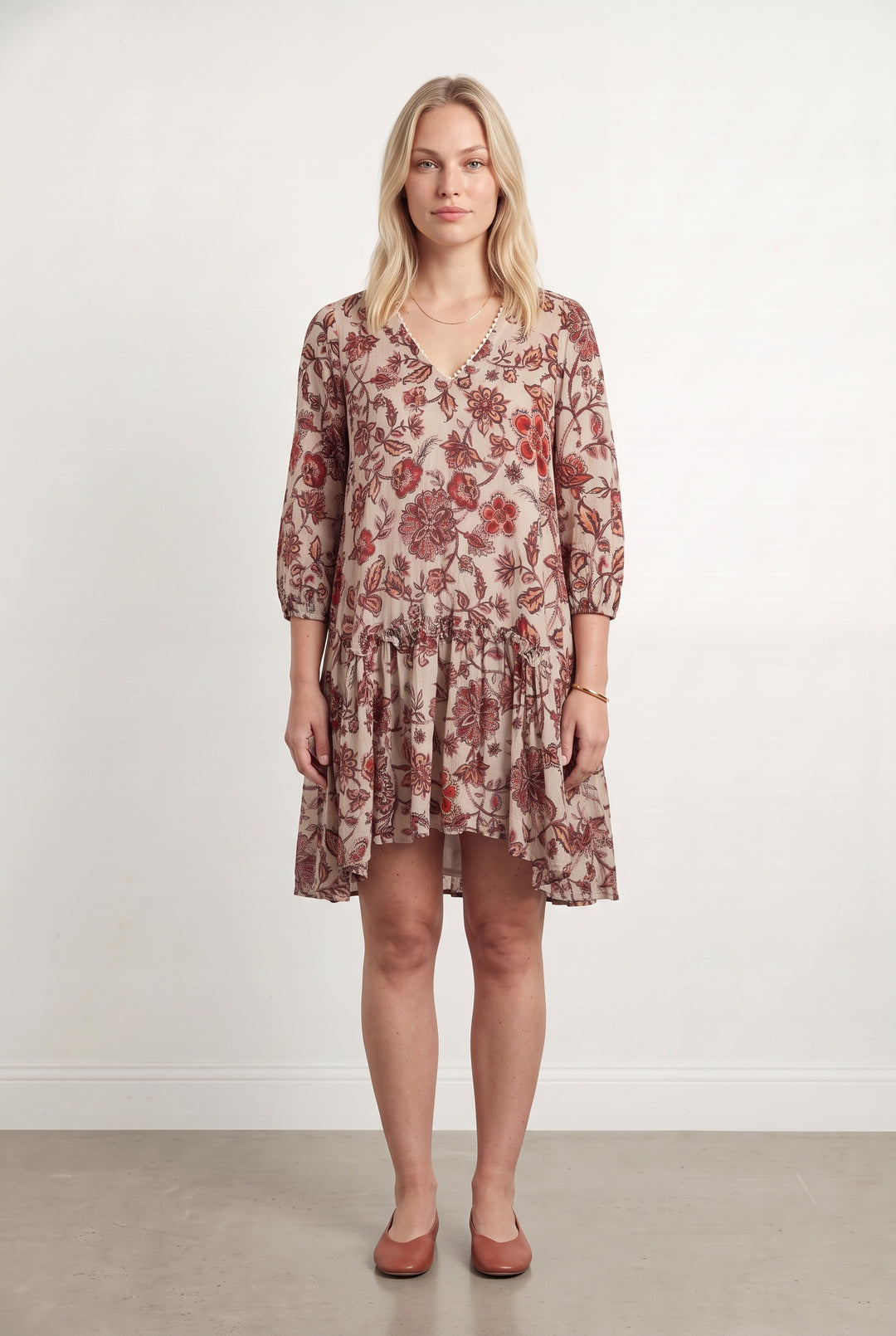 Robe Courte Rouge et Beige - Taille L/40 de la marque Indies | PARAD116826 - Vendu par Paradigme - Image 1