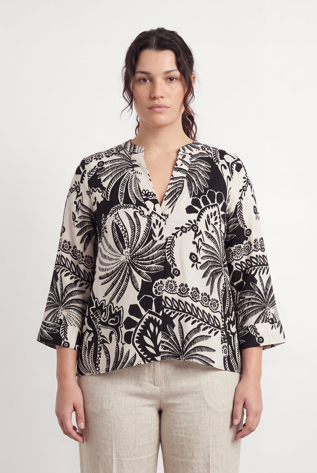 Blouse Noire et Blanche - Taille XL/42 de la marque La Fée Maraboutée | PARAD116984 - Vendu par Paradigme - Image 1