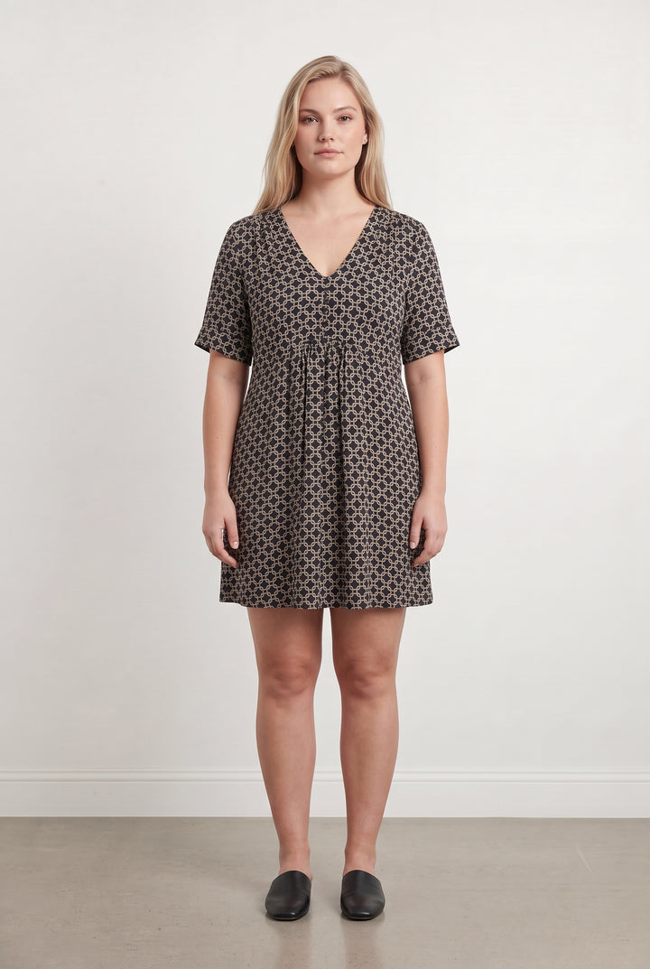 Robe Courte Marron et Noir - Taille XL/42 de la marque La Fée Maraboutée | PARAD117160 - Vendu par Paradigme - Image 1