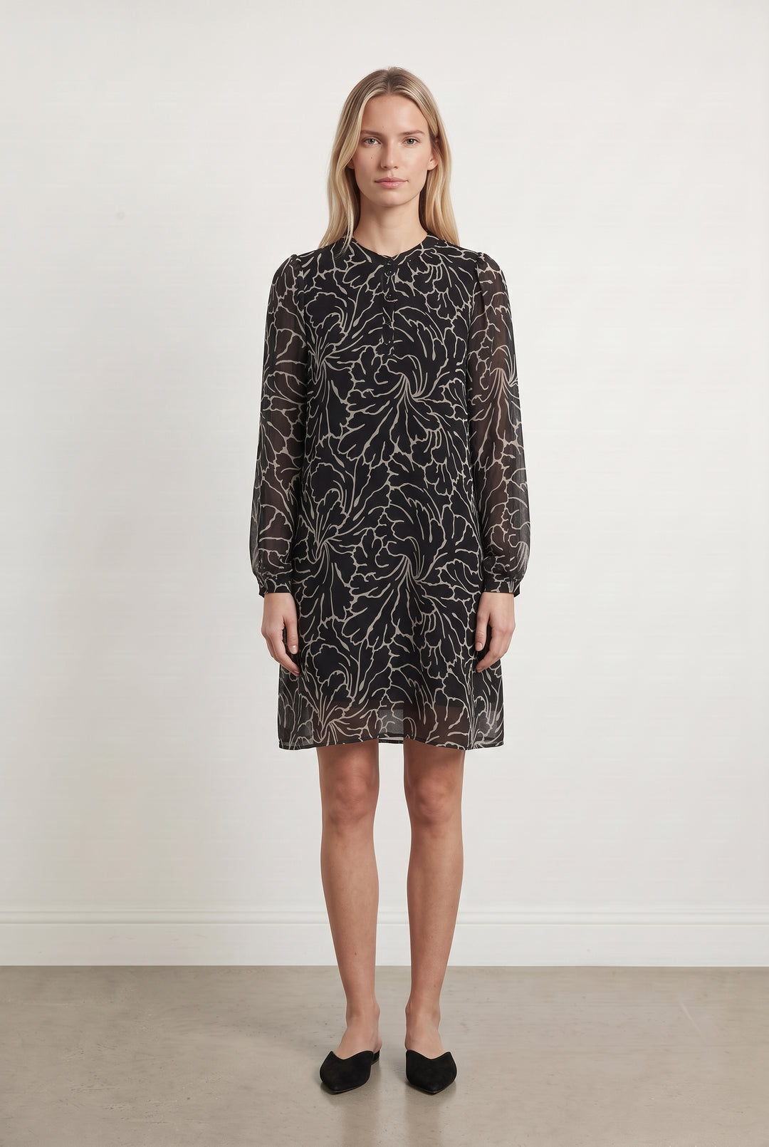 Robe Noire et Grise - Taille M/38 de la marque La Fée Maraboutée | PARAD117381 - Vendu par Paradigme - Image 1