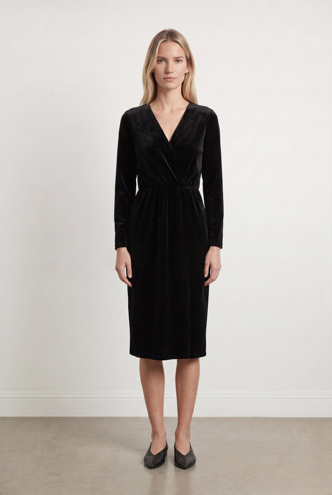 Robe Noire - Taille M/38 de la marque La Fée Maraboutée | PARAD117839 - Vendu par Paradigme - Image 1