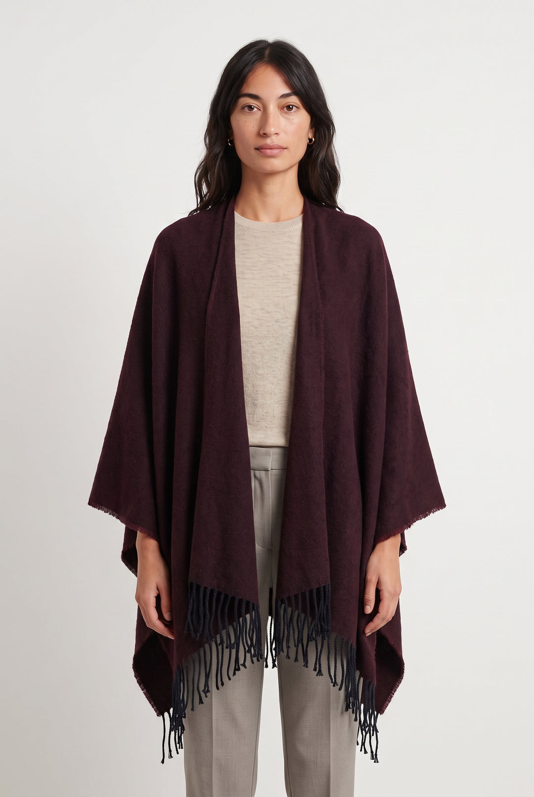 Poncho Violet et Noir - Taille T.U. de la marque Galeries Lafayette | PARAD118165 - Vendu par Paradigme - Image 1