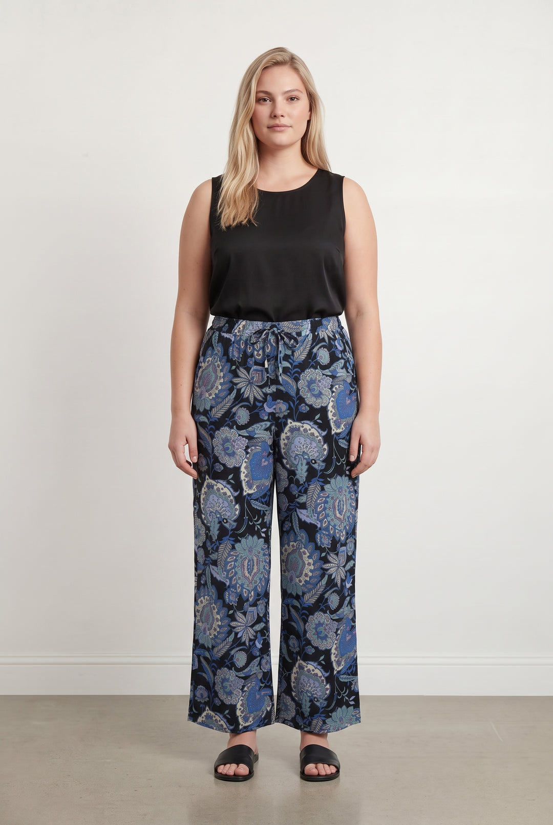 Pantalon Large Bleu et Noir - Taille XL/42 de la marque La Fée Maraboutée | PARAD118221 - Vendu par Paradigme - Image 1
