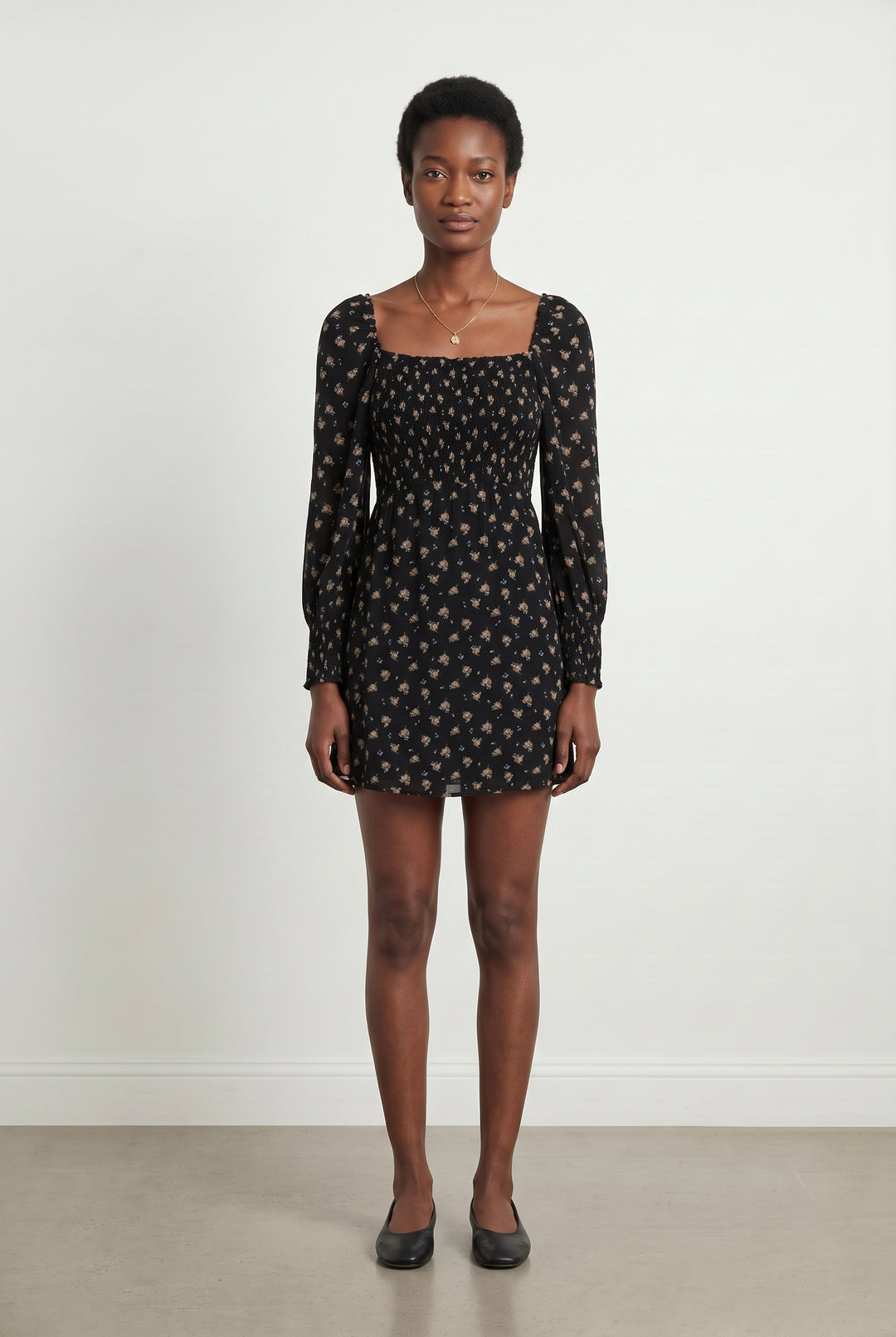 Robe Courte Noire et Fleurie - Taille S/36 de la marque Maje | PARAD118610 - Vendu par Paradigme - Image 1