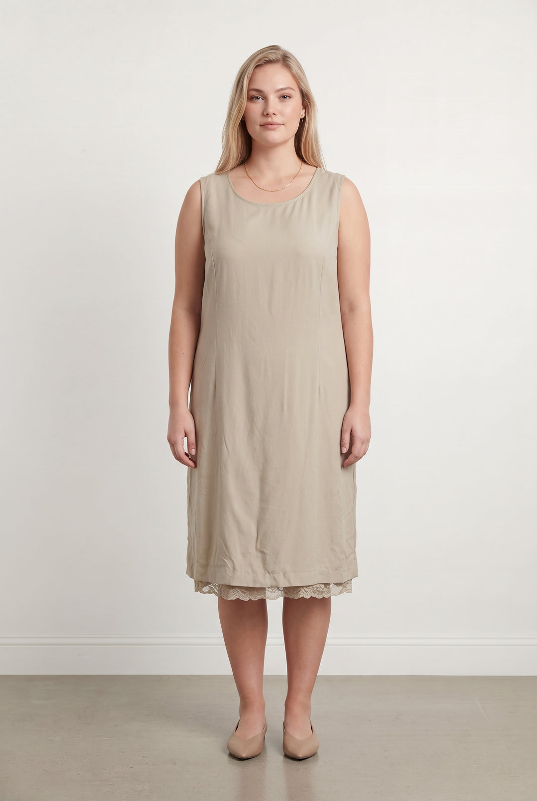 Robe Sans Manches Beige - Taille XXL/44 de la marque Marina Rinaldi | PARAD118658 - Vendu par Paradigme - Image 1