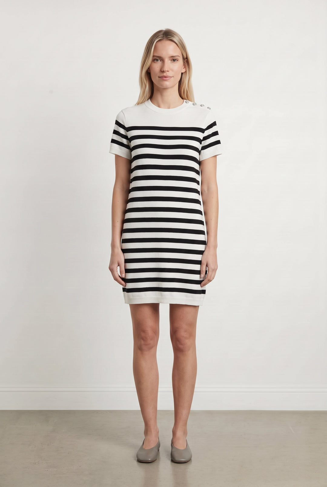 Robe Courte Blanche et Noire - Taille M/38 de la marque IKKS | PARAD118790 - Vendu par Paradigme - Image 1