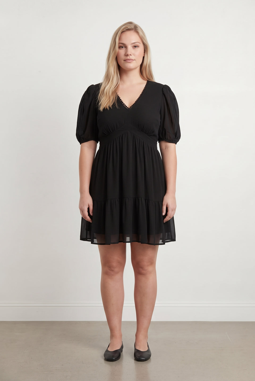 Robe Courte Noire - Taille XL/42 de la marque Bleu Blanc Rouge | PARAD119251 - Vendu par Paradigme - Image 1