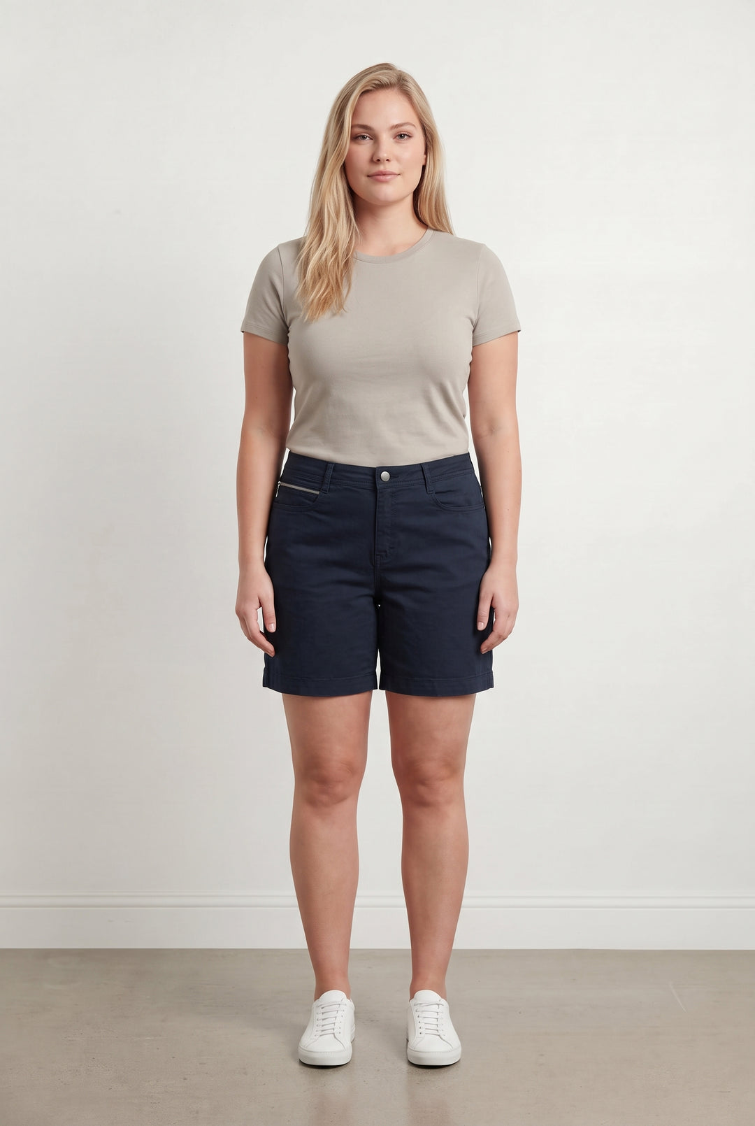 Short Bleu - Taille XL/42 de la marque Maison 123 | PARAD119458 - Vendu par Paradigme - Image 1