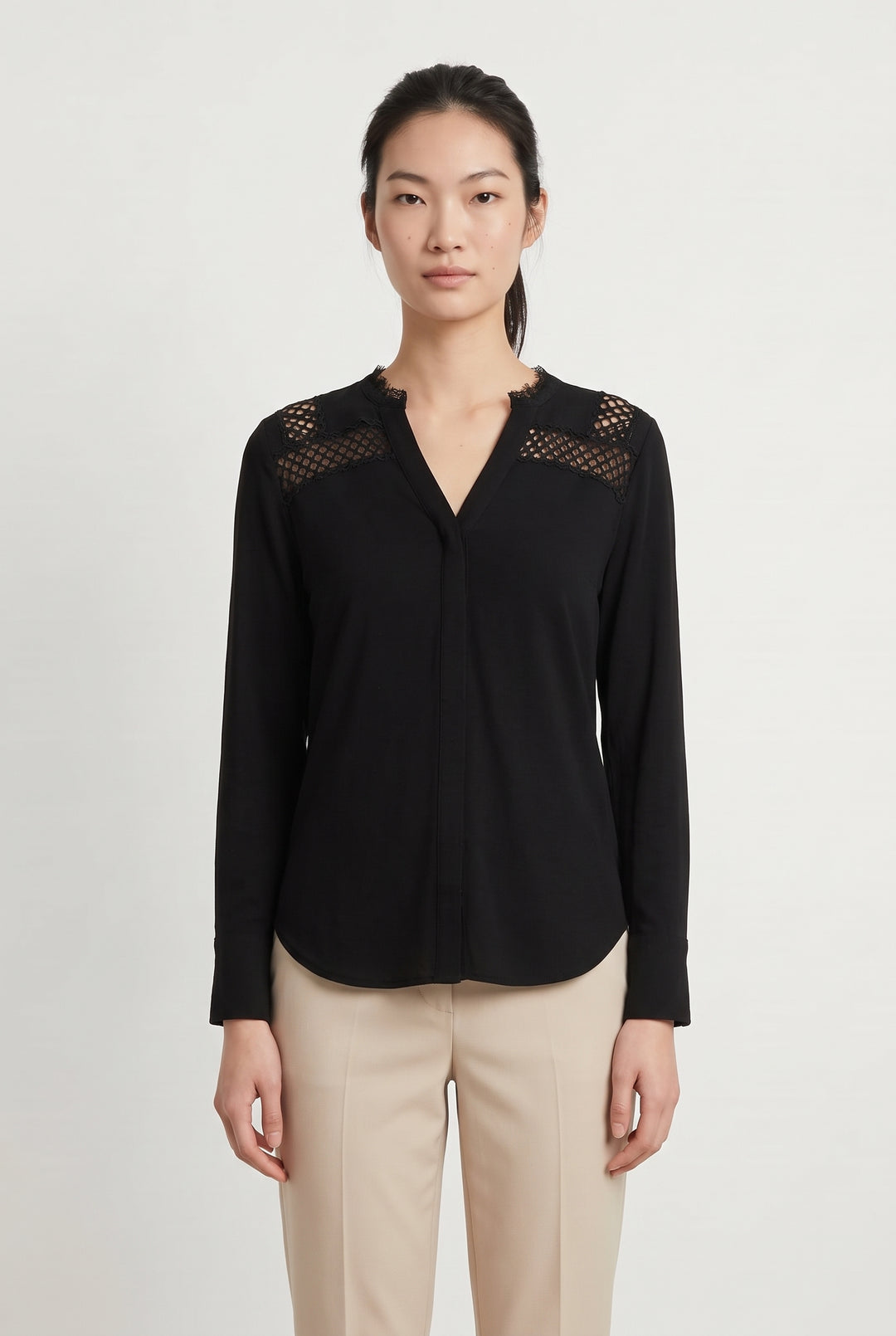 Blouse Noire - Taille S/36 de la marque Sandro | PARAD119842 - Vendu par Paradigme - Image 1
