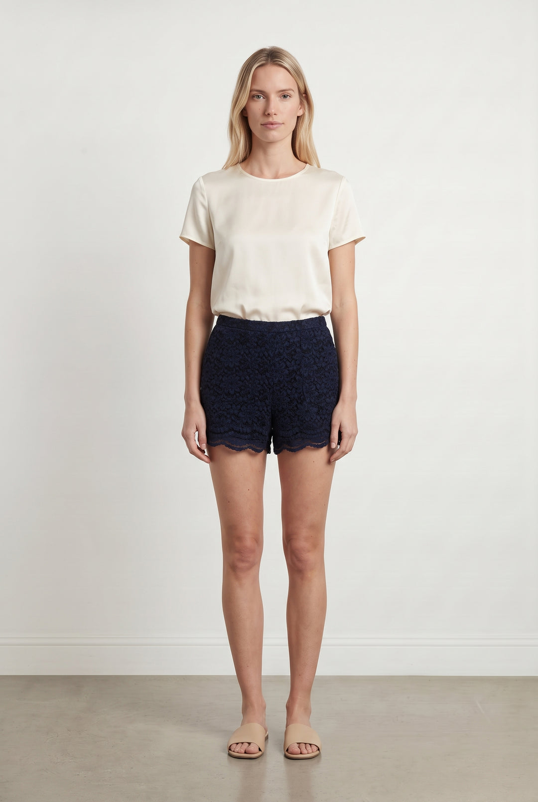 Short Dentelle Bleu - Taille M/38 de la marque Maje | PARAD120013 - Vendu par Paradigme - Image 1