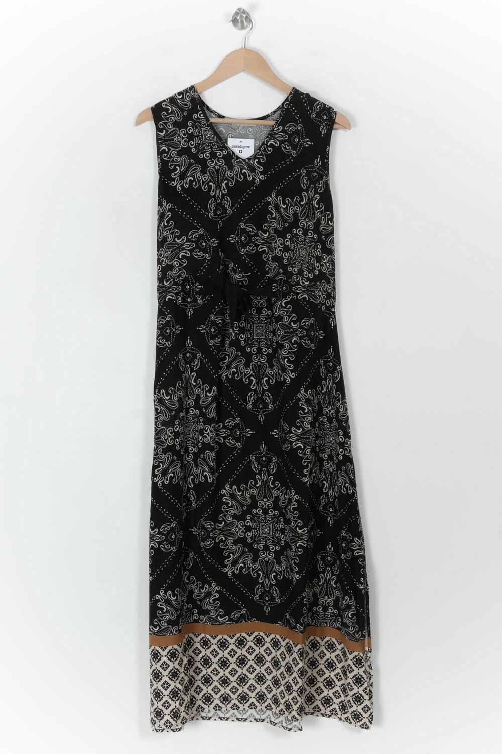 Robe Noire et Blanche - Taille M/38 de la marque La Fée Maraboutée | PARAD120301 - Vendu par Paradigme - Image 2