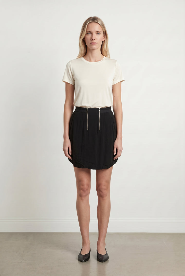 Jupe Courte Noire - Taille M/38 de la marque IKKS | PARAD120421 - Vendu par Paradigme - Image 1